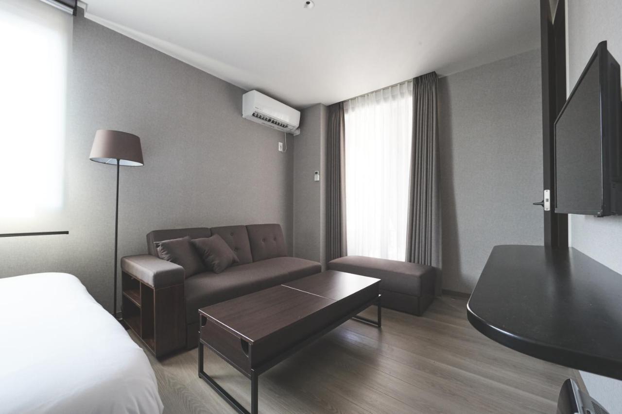 Rela Higashimatsudo Aparthotel Exteriör bild